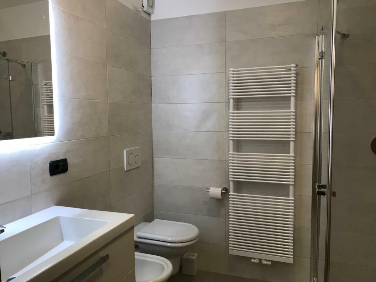 Casa Chiara Apartment Riva del Garda Bagian luar foto