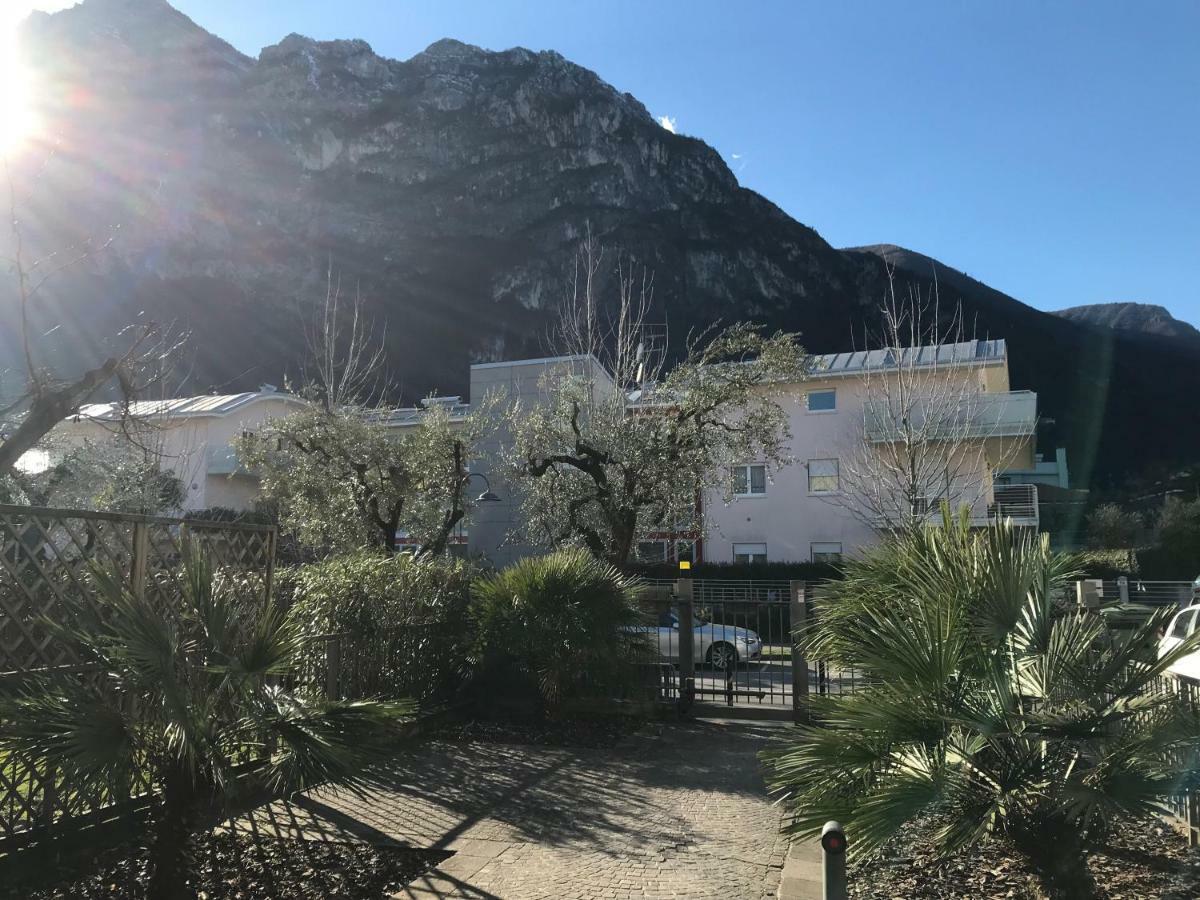 Casa Chiara Apartment Riva del Garda Bagian luar foto